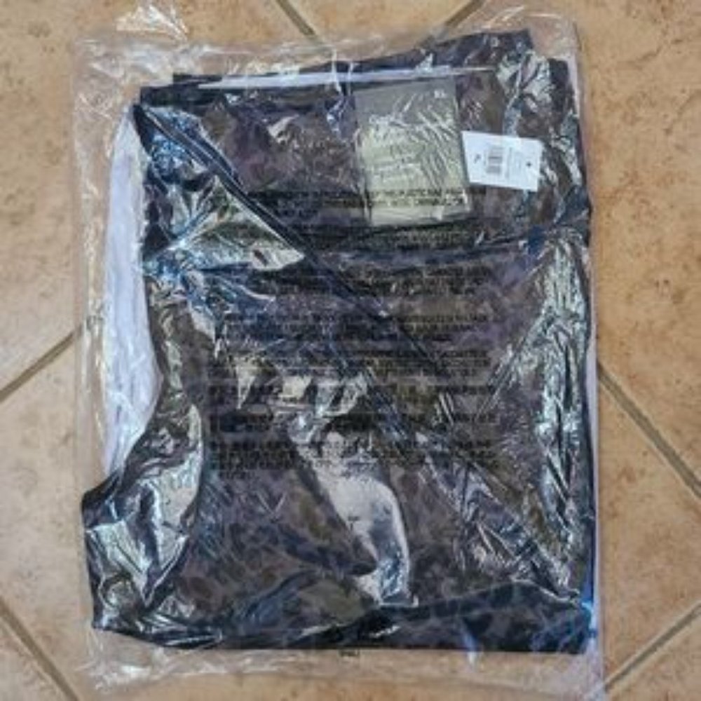 🖤🤍 NWT‼️ GapFit Compression Capris - Picture 3 of 7